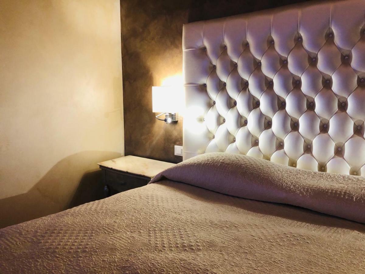 Luxury Apartment Frattina 34 Anelli Rome Buitenkant foto